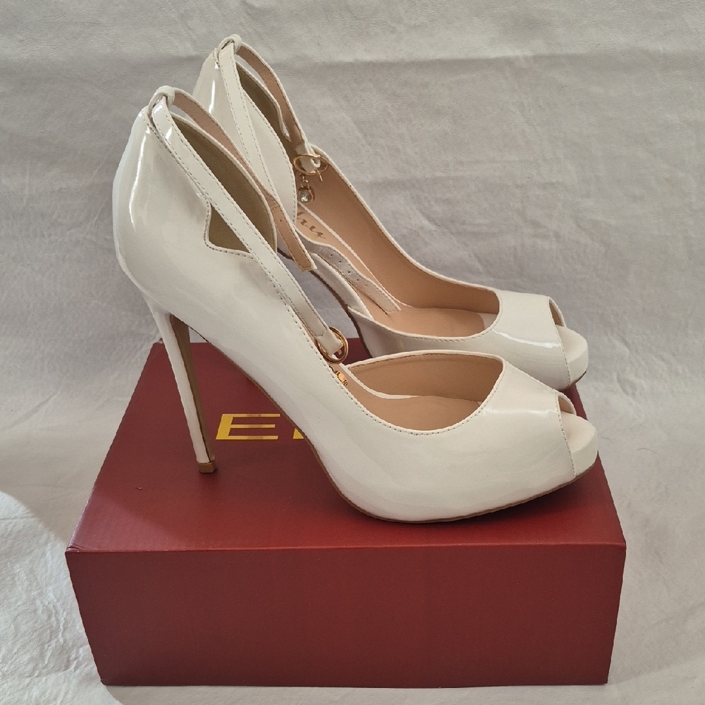 EITHY White Patent Leather Peep-Toe Ankle Strap Heel Size 9